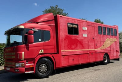 18T Scania 220 by Whittingham Horseboxes