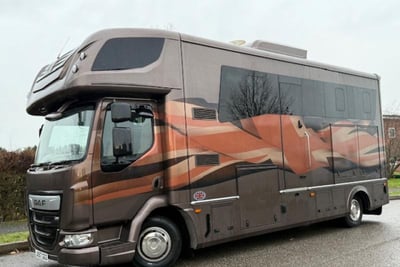 7.5T DAF LF 160 by JM Coach Works