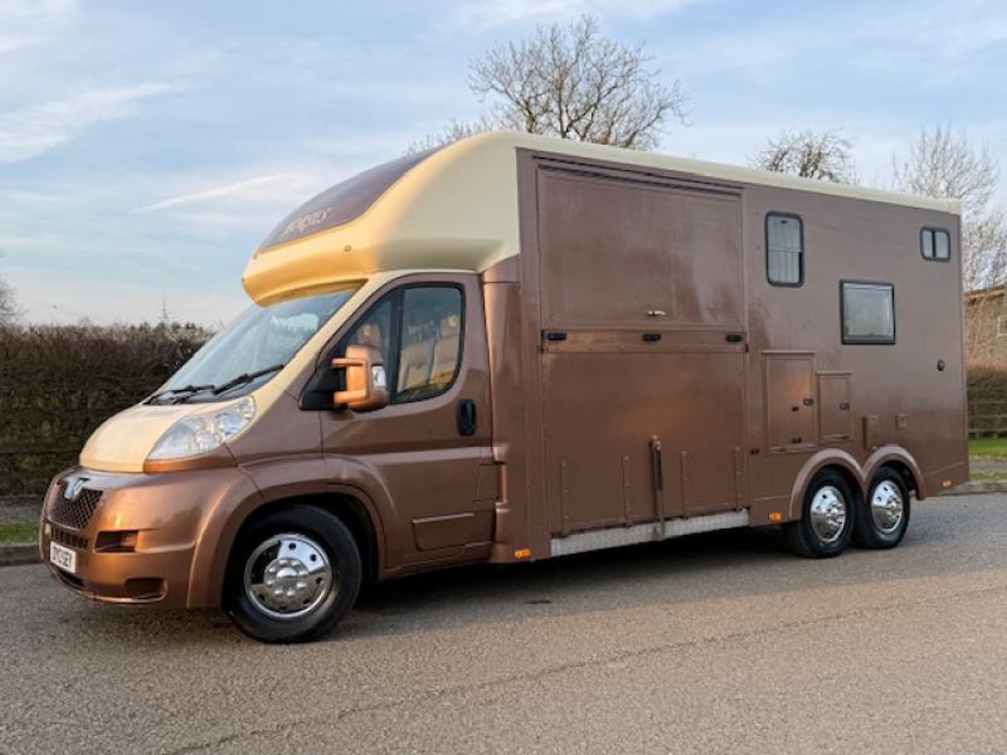 5t Peugeot Boxer by Courchevel - image 1 of 15