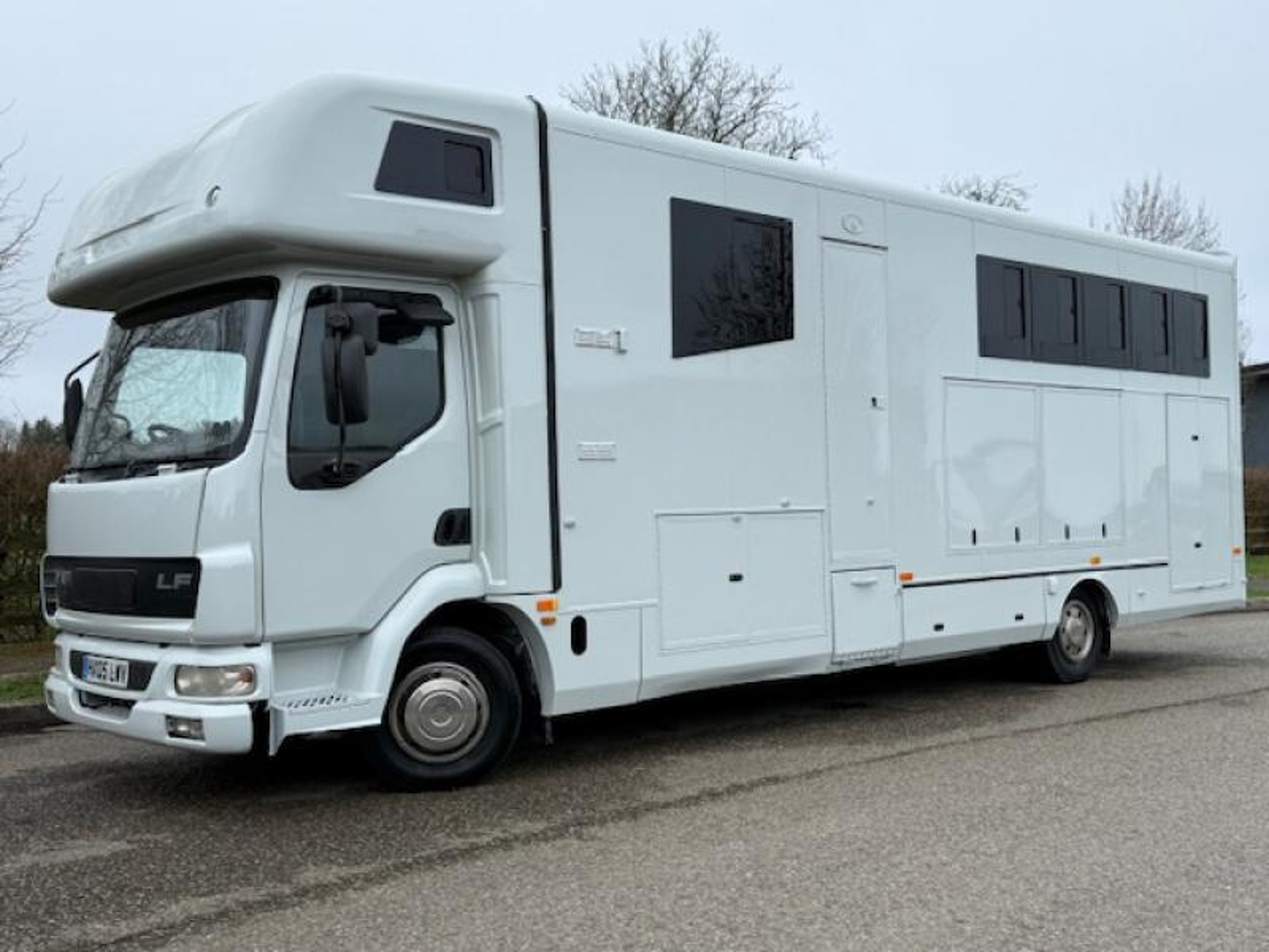 12t DAF Lf 180 by Tristar Horseboxes - image 1 of 18