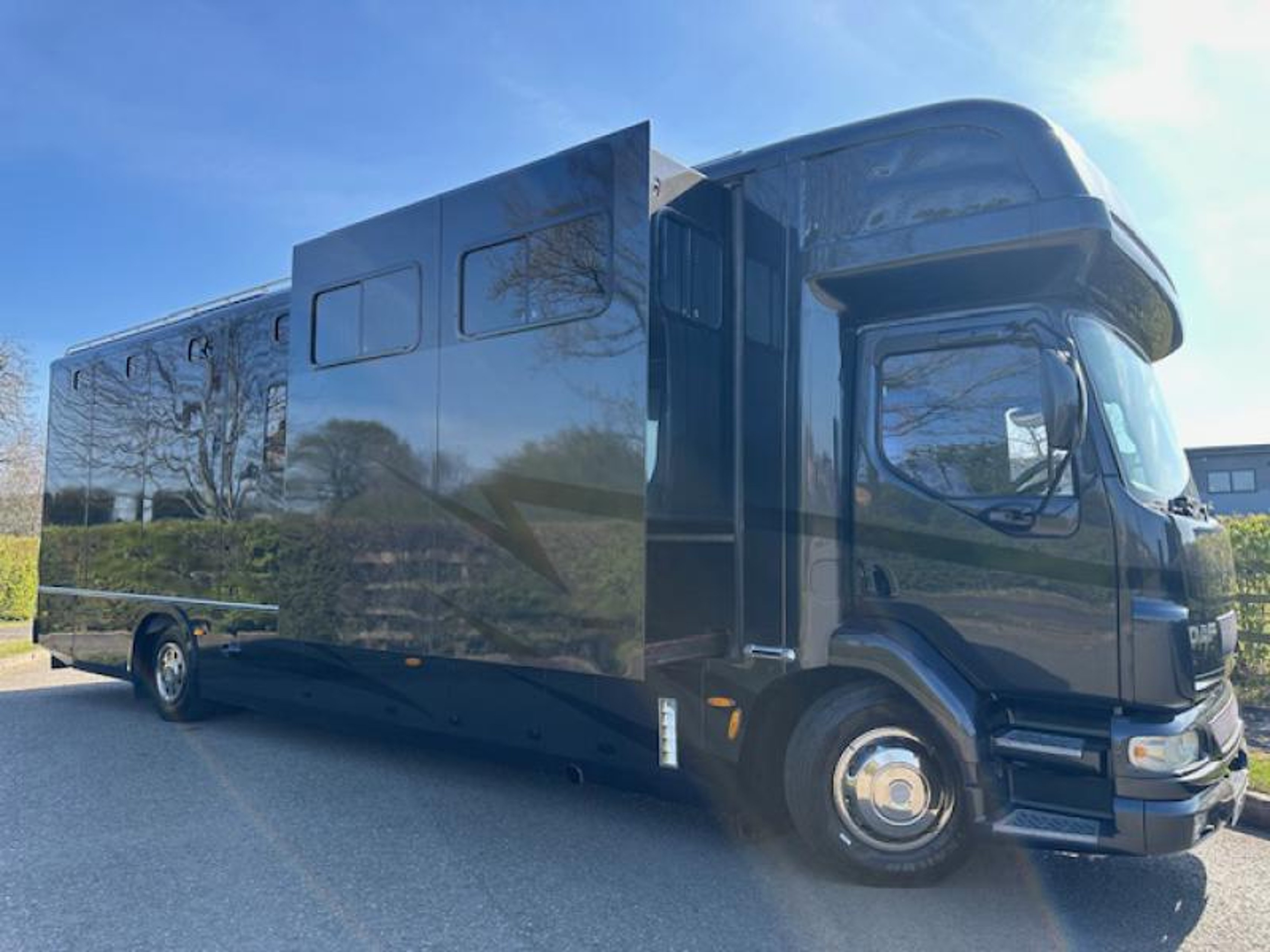 Beautiful 14t Build by Whittaker Coach Builders - image 1 of 1