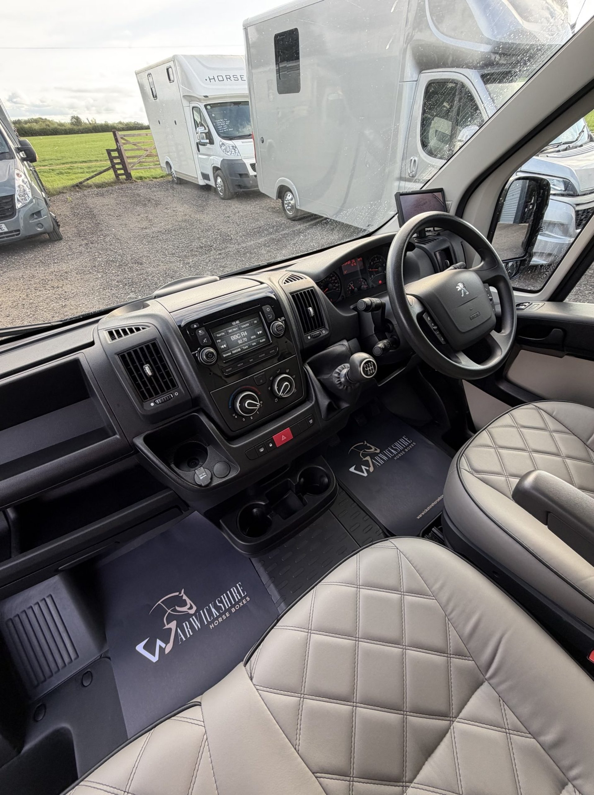 3.5t Peugeot Boxer by Regent - image 18 of 18