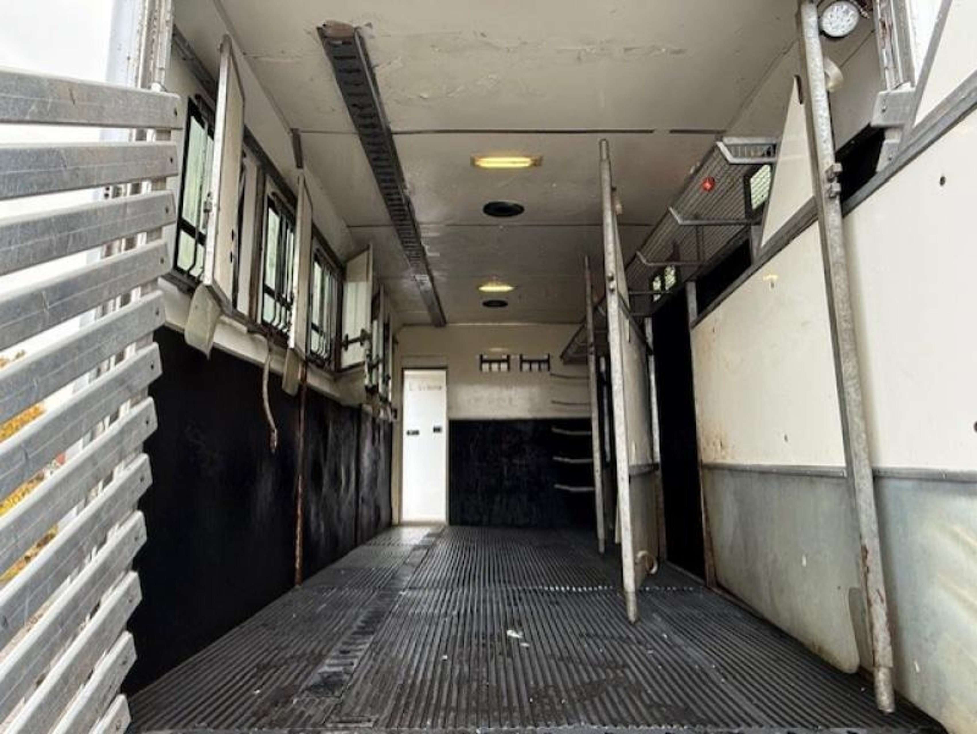 18T Mercedes-Benz Atego by Prater Coach Works - image 12 of 14