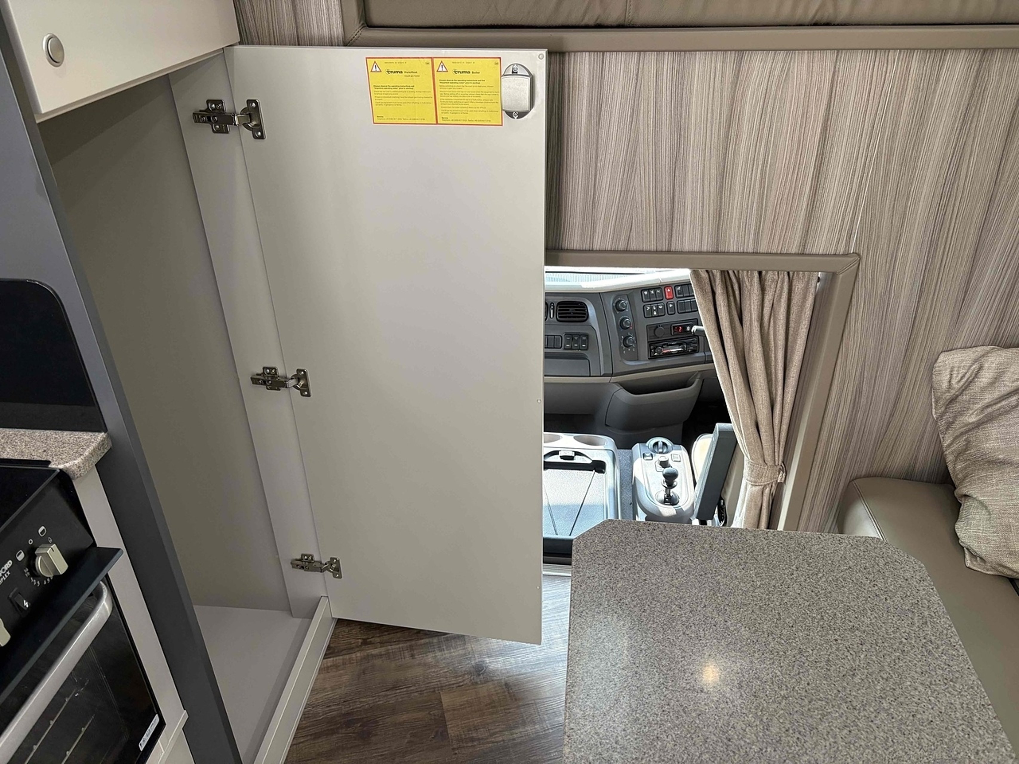 7.5t DAF LF by PRB Horseboxes - image 15 of 18