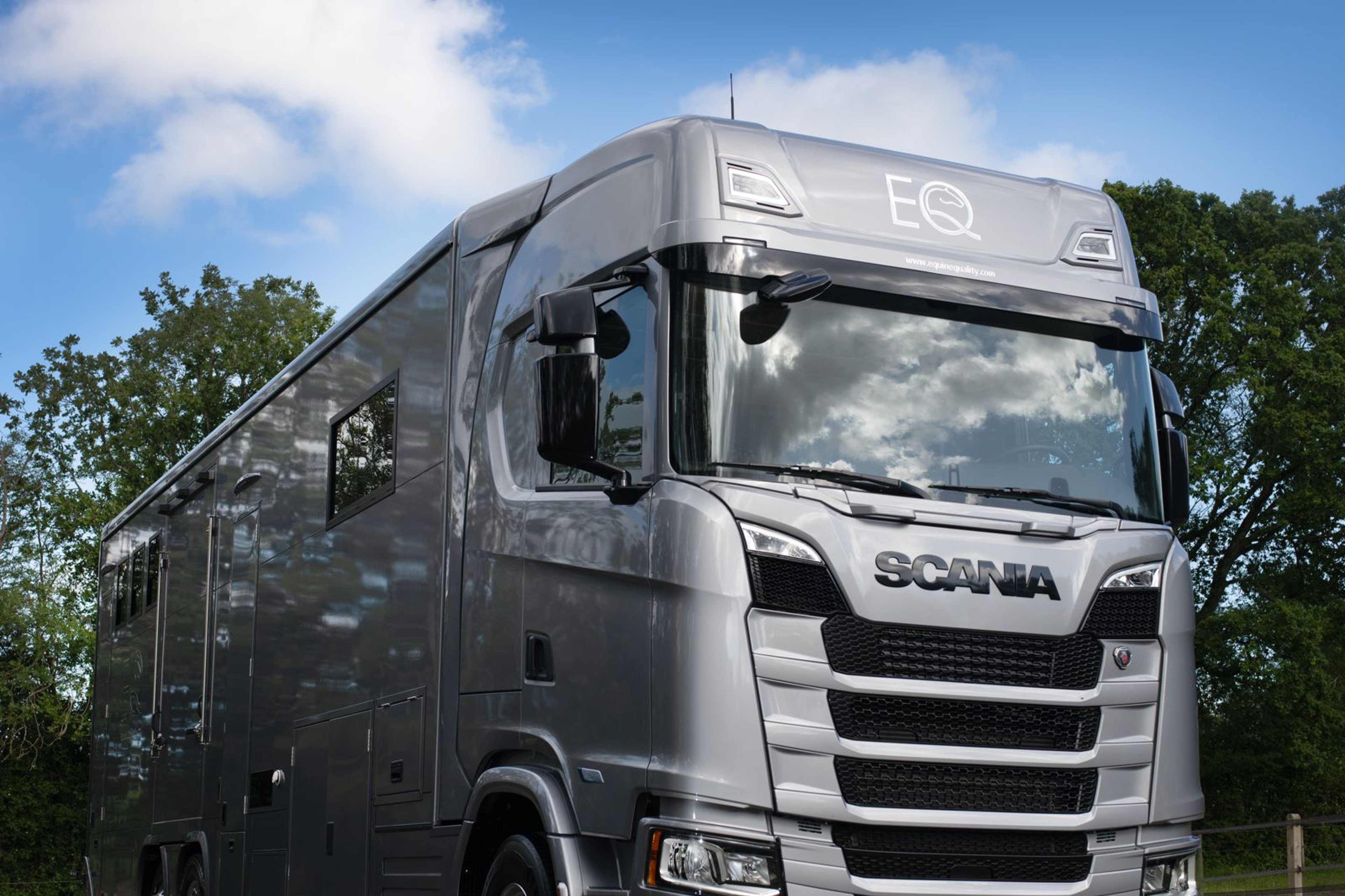 New Build Scania Premium Luxury 26-tonne EQ-built Horsebox
