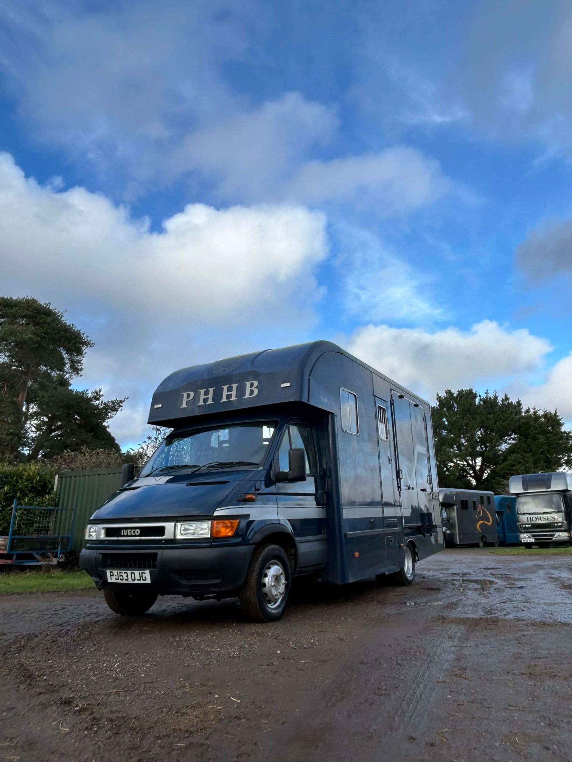 2003 6.5T Iveco Trophy Twin - image 1 of 13