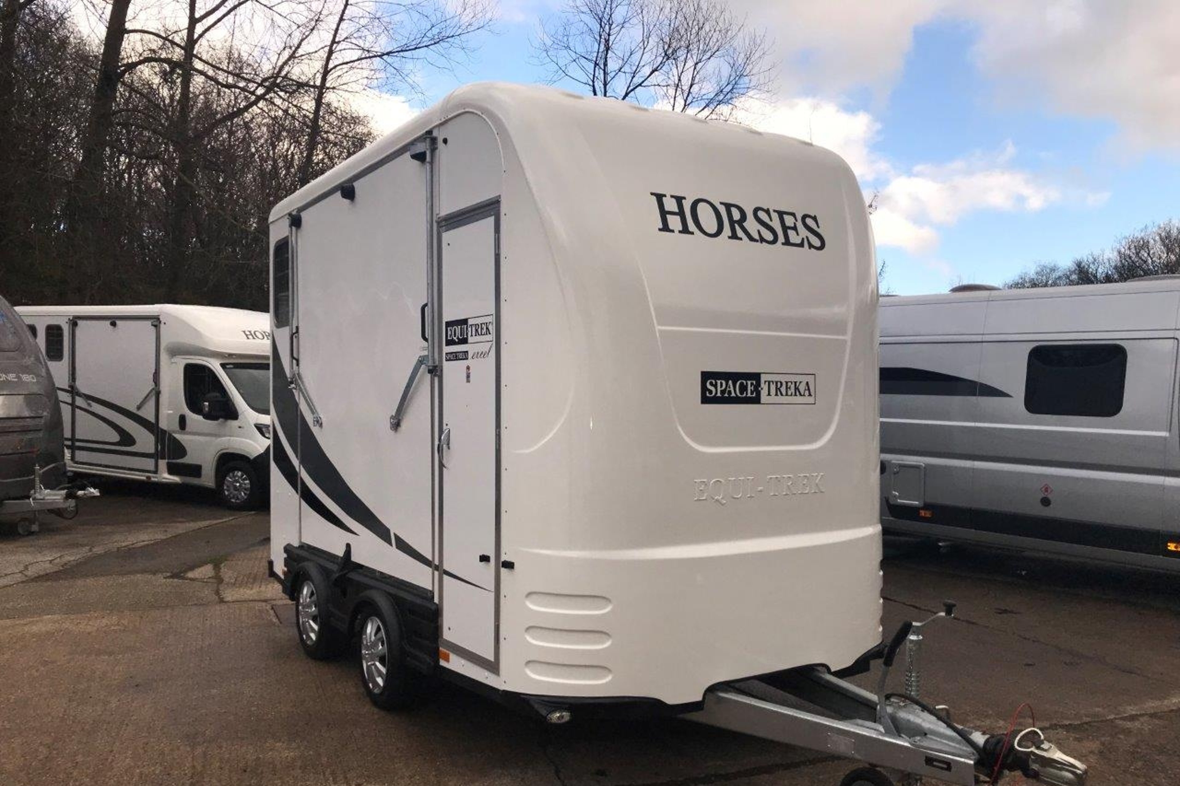 Equi-Trek Space Treka M Excel