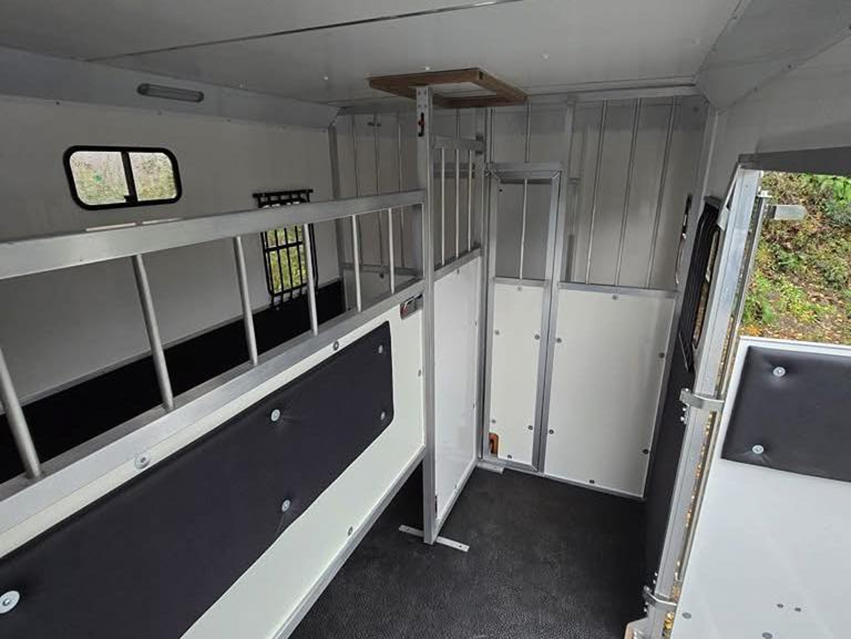 3.9 Ton Peper Harrow Trophy Twin - Renault Master - image 2 of 7