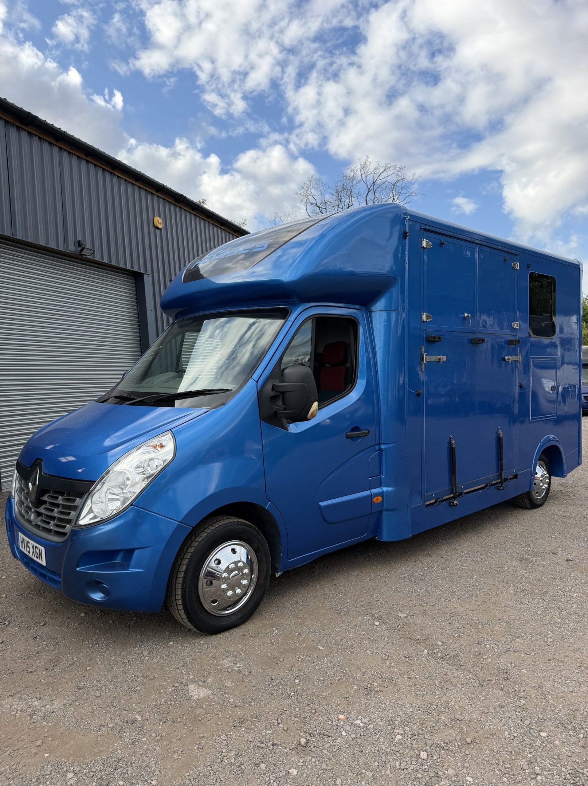 3.5t Renault Master by Cross Country - image 1 of 18