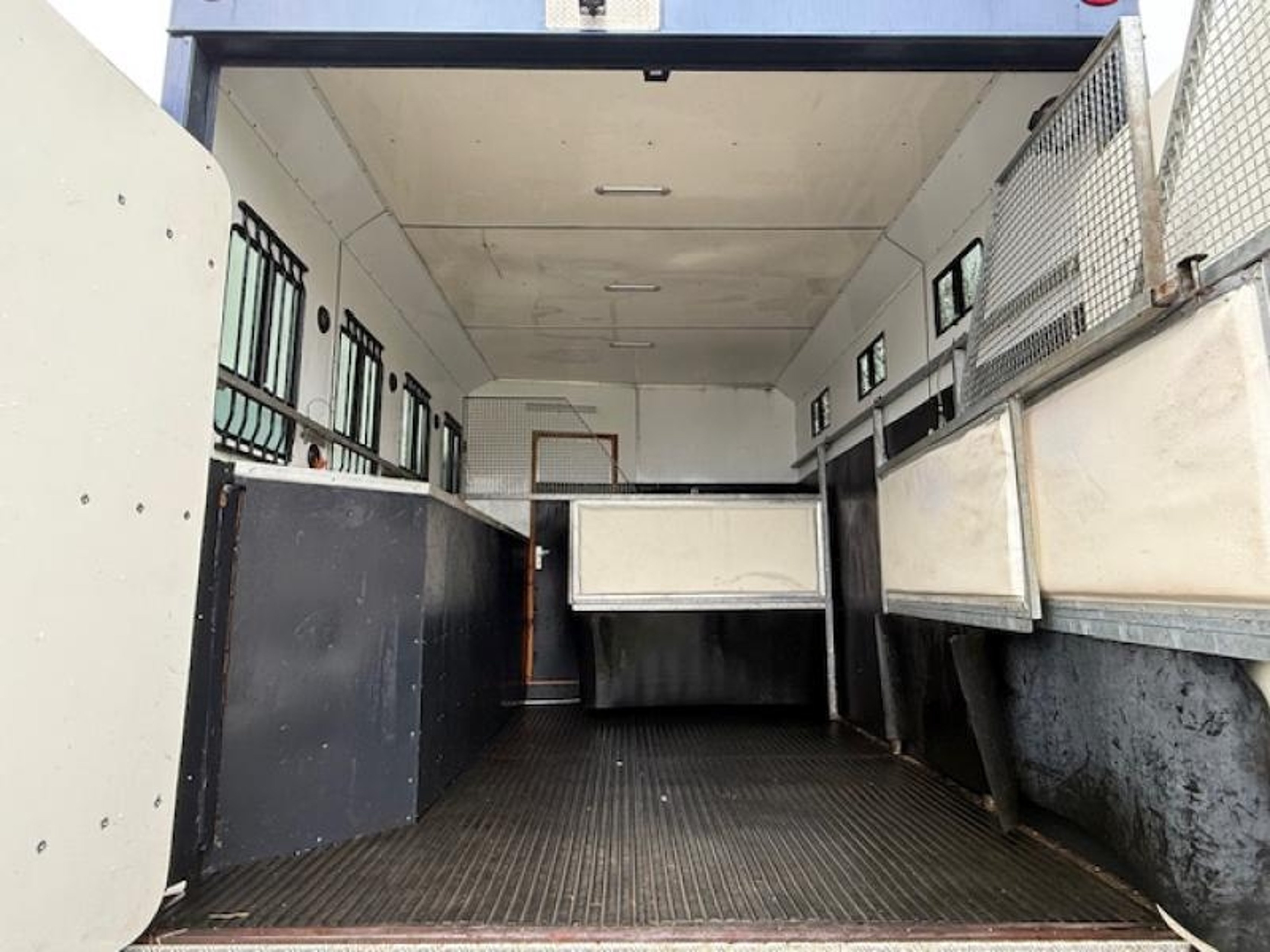 18T Iveco Eurocargo by Hayling Island Coach Builders - image 15 of 16