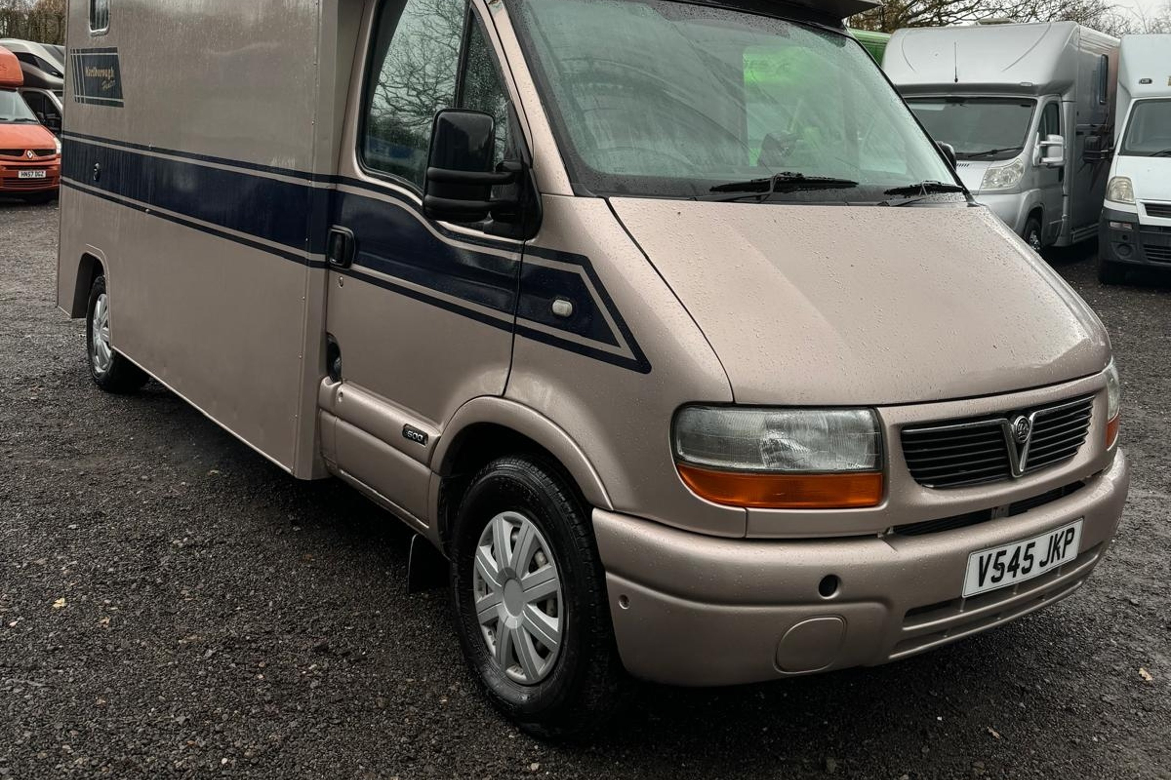 3.5t Renault Master by Marlborough