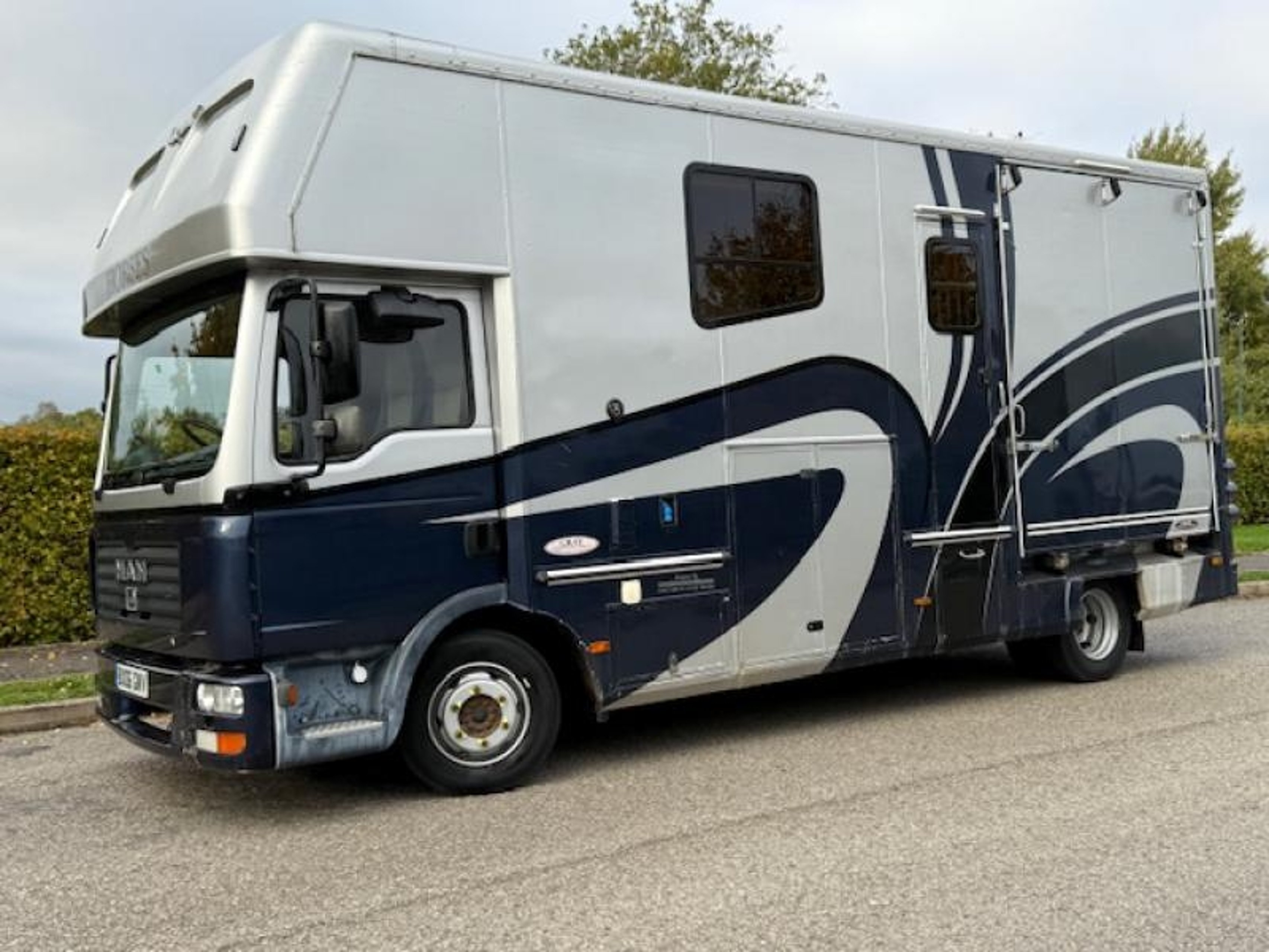 7.5t MAN TGL Automatic Horsebox - image 9 of 9