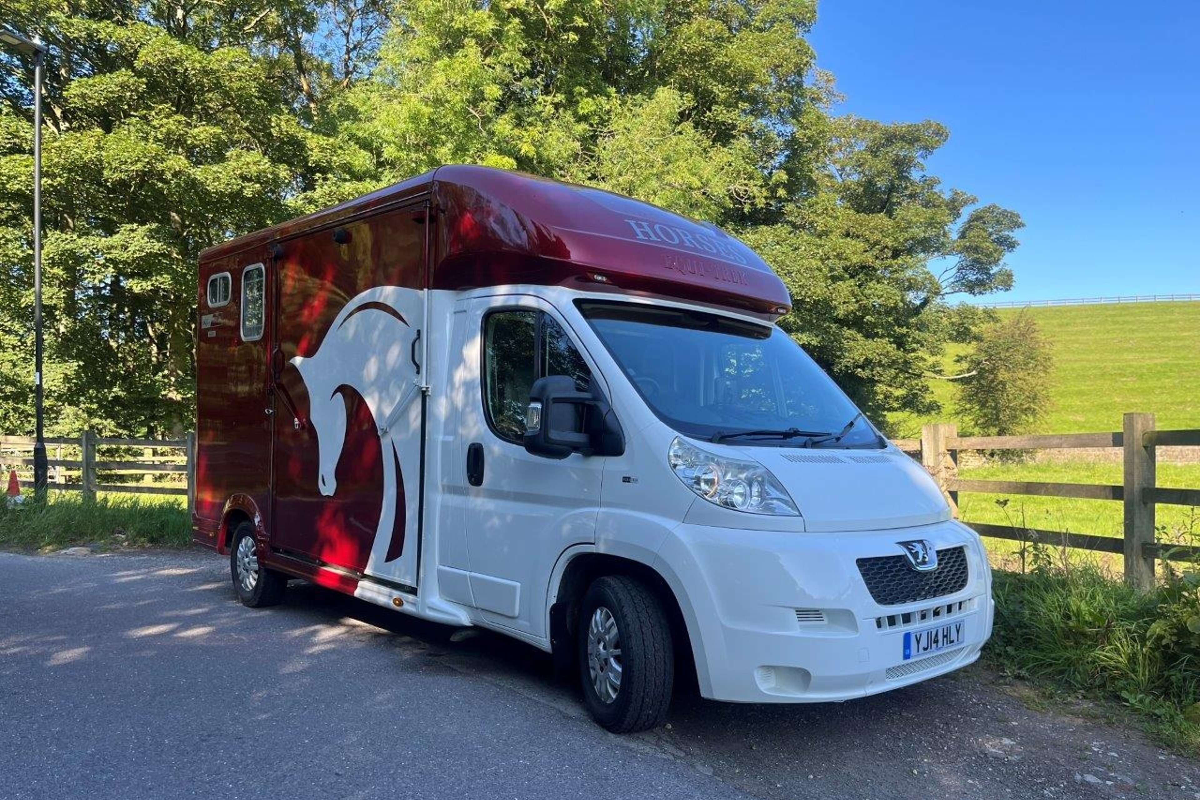 3.5t Peugeot by Equi-Trek