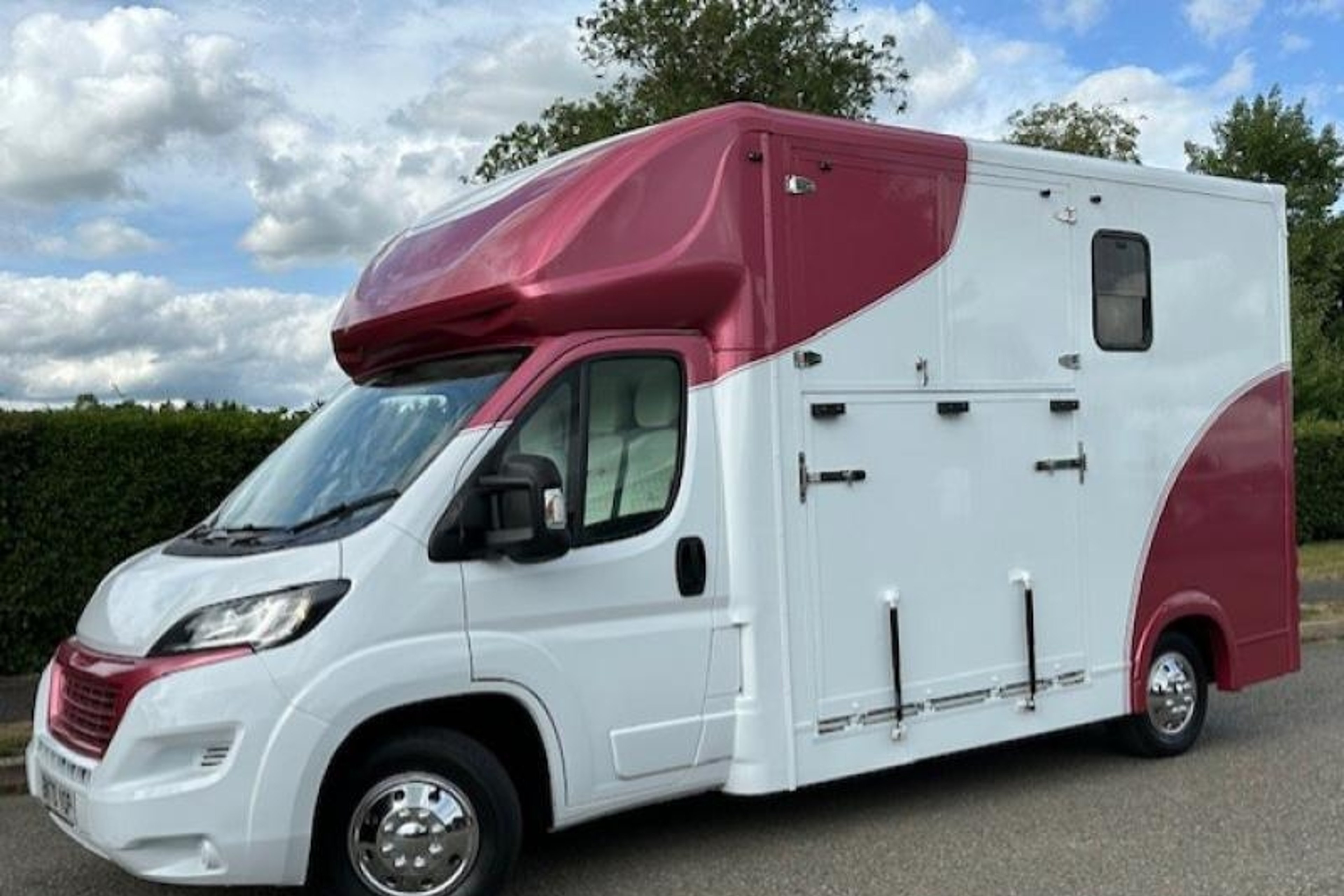 3.5t Peugeot Boxer by Deluxe