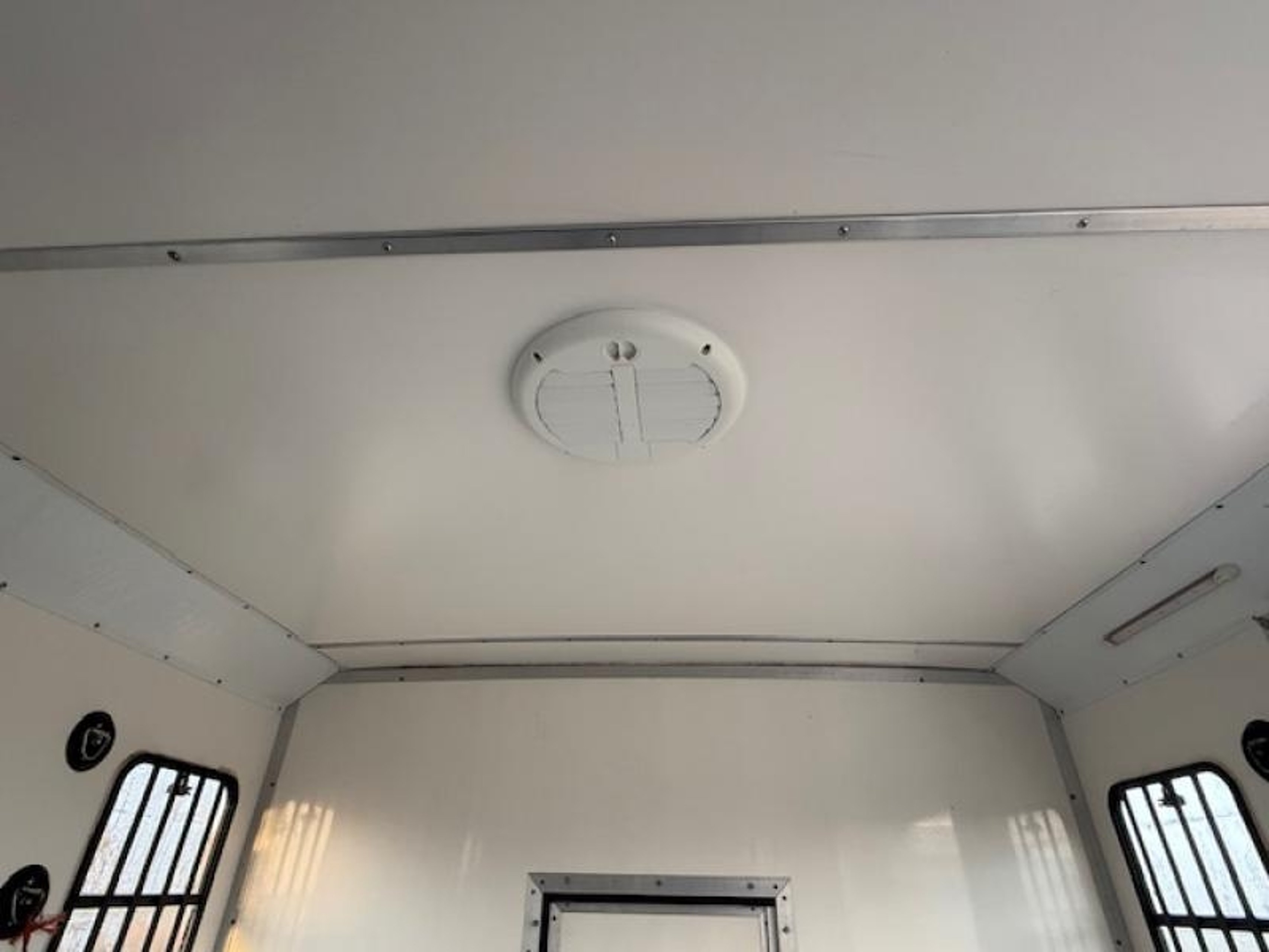5t Peugeot Boxer by Courchevel - image 14 of 15