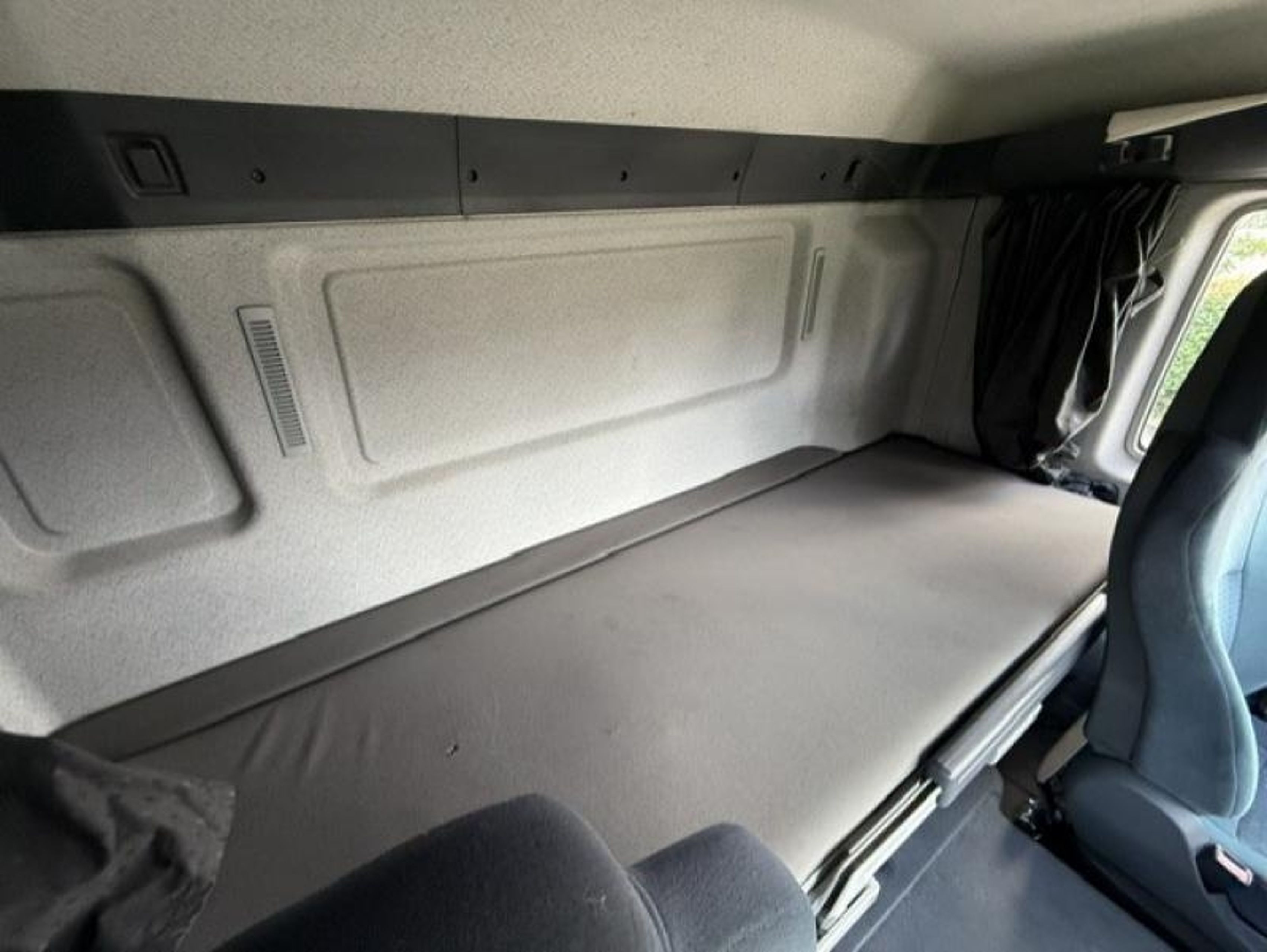 18t MAN TGM Horse Lorry - image 2 of 18