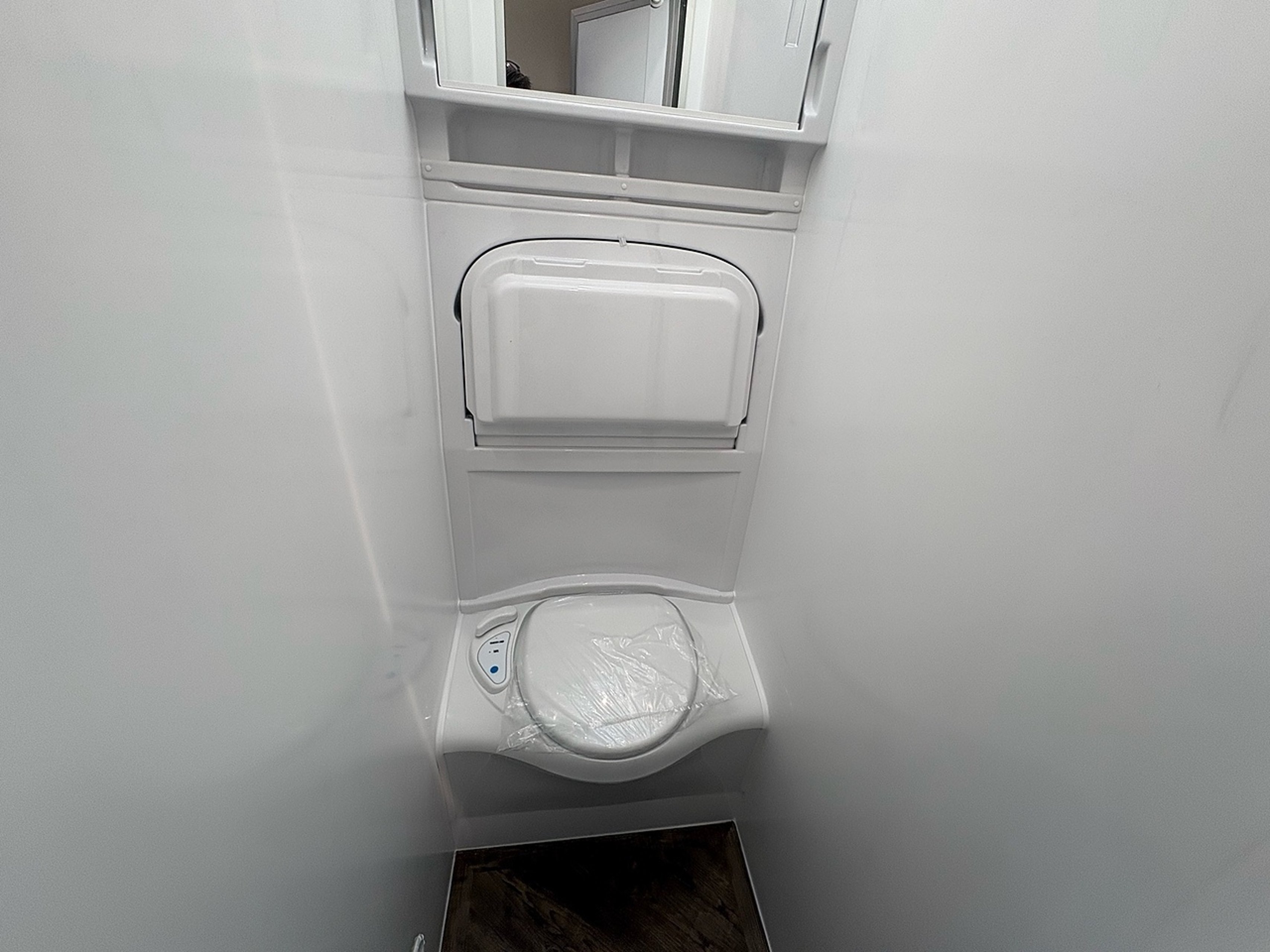 7.2t Iveco by PRB Horseboxes - image 18 of 18