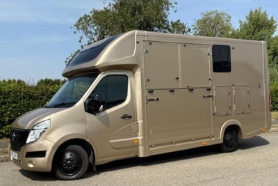 3.5T Nissan Interstar Acenta - Weekender Model