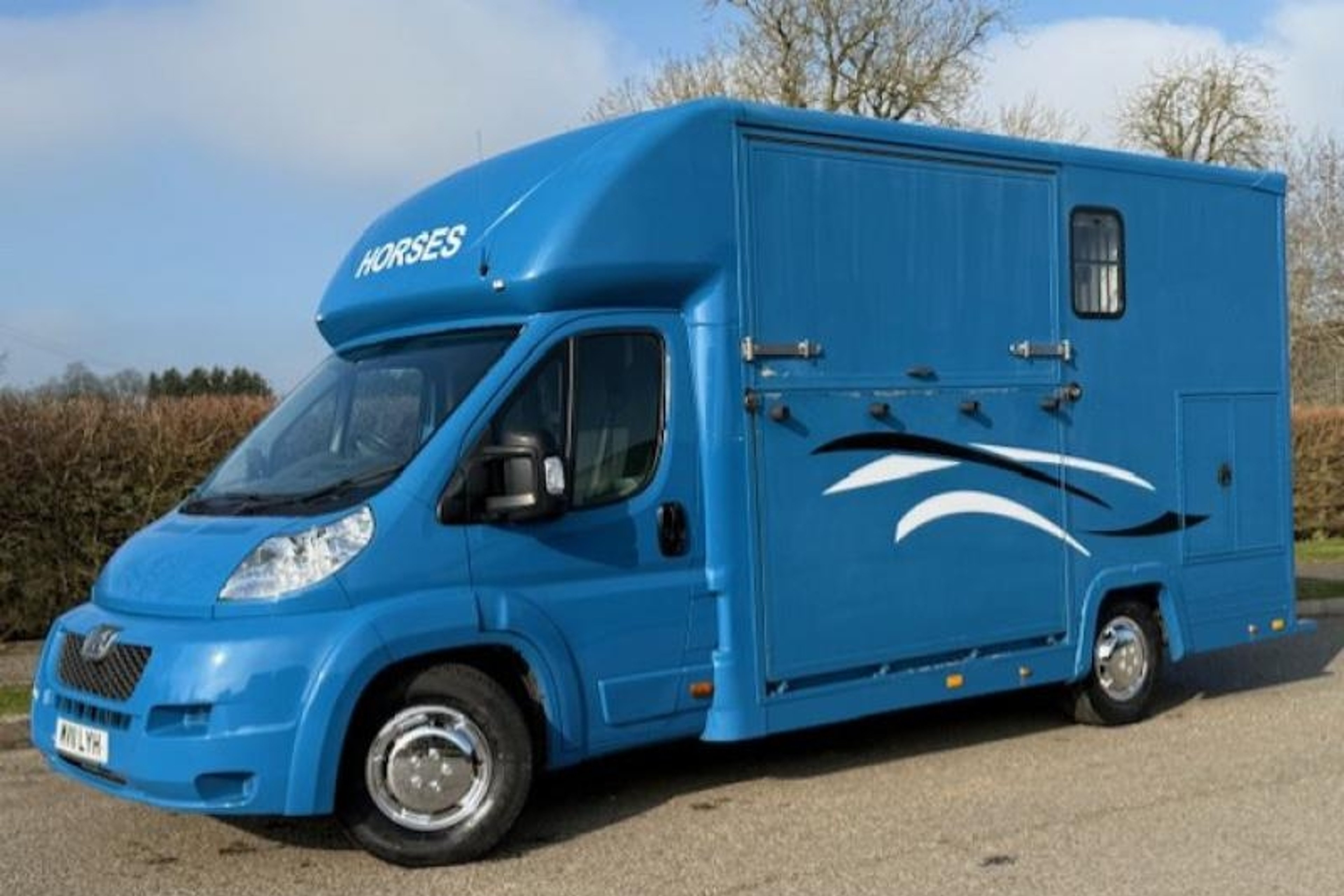 4.5t Peugeot Boxer by Staffordshire Horseboxes