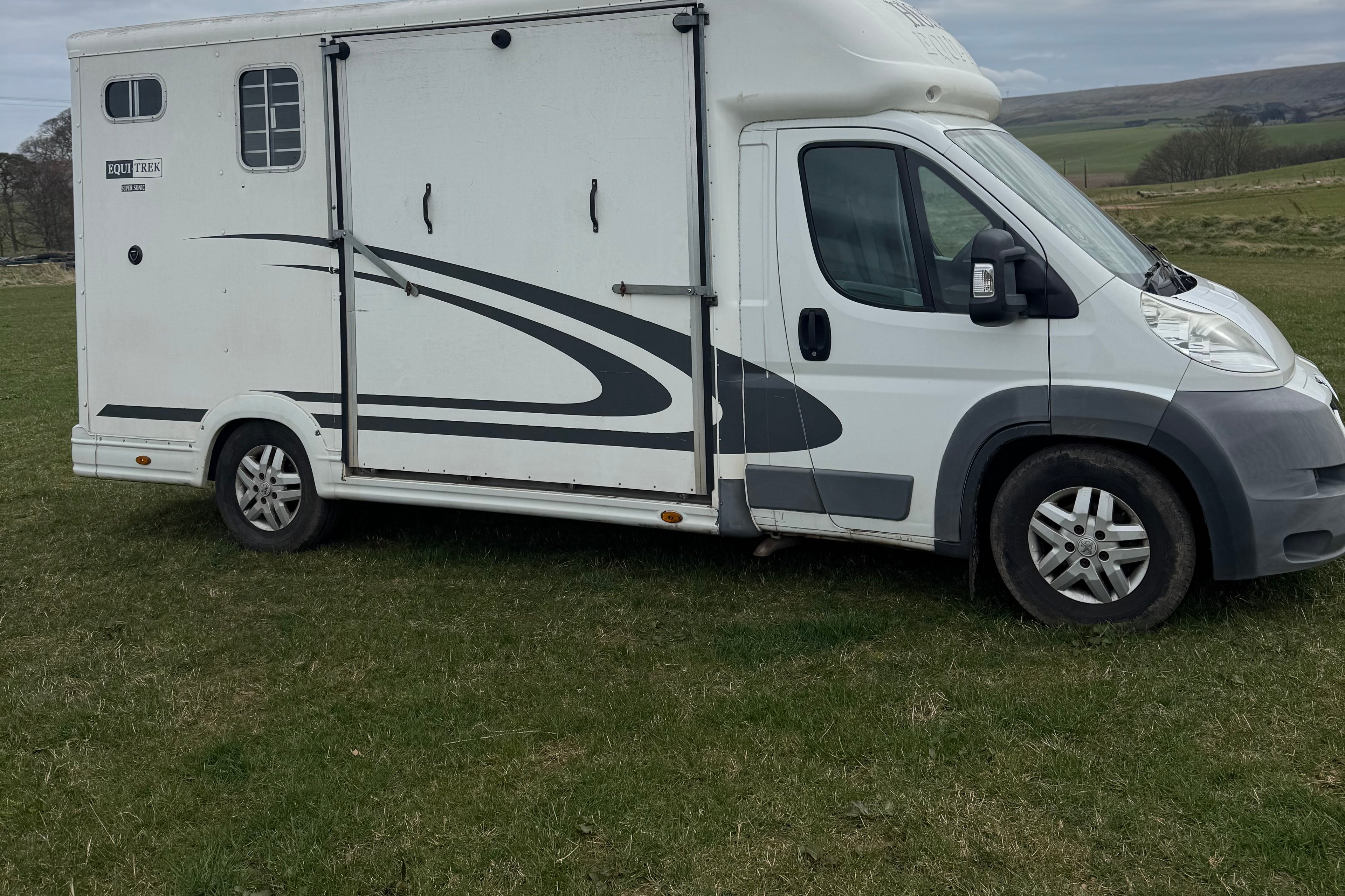 4t Equi-Trek Super Sonic