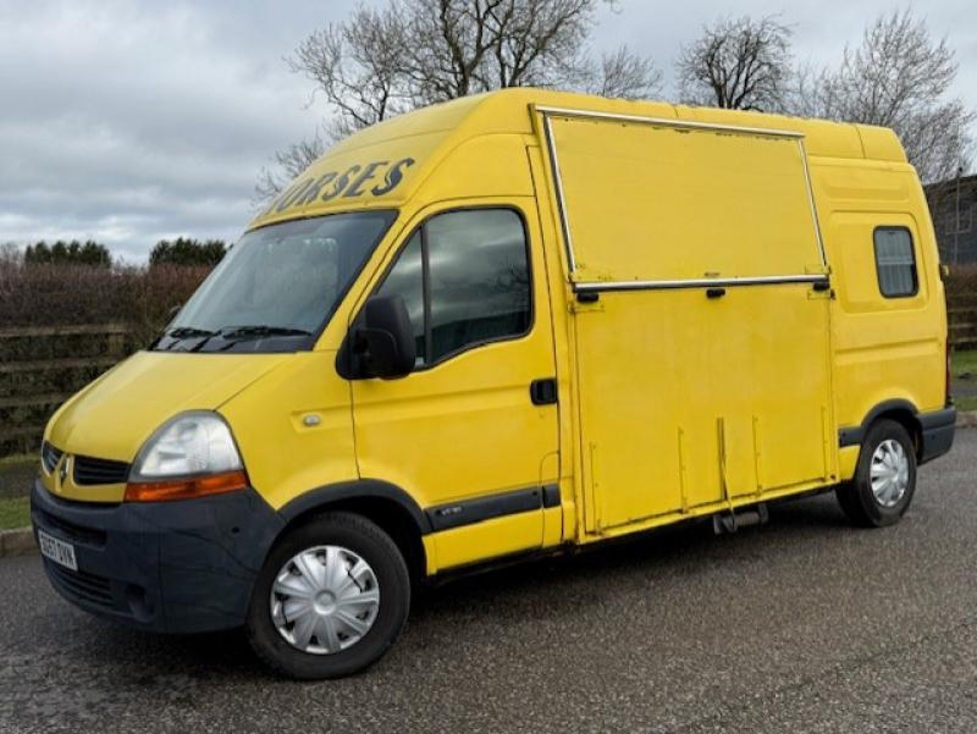 3.5t Renault Master by Can-Van - image 16 of 17