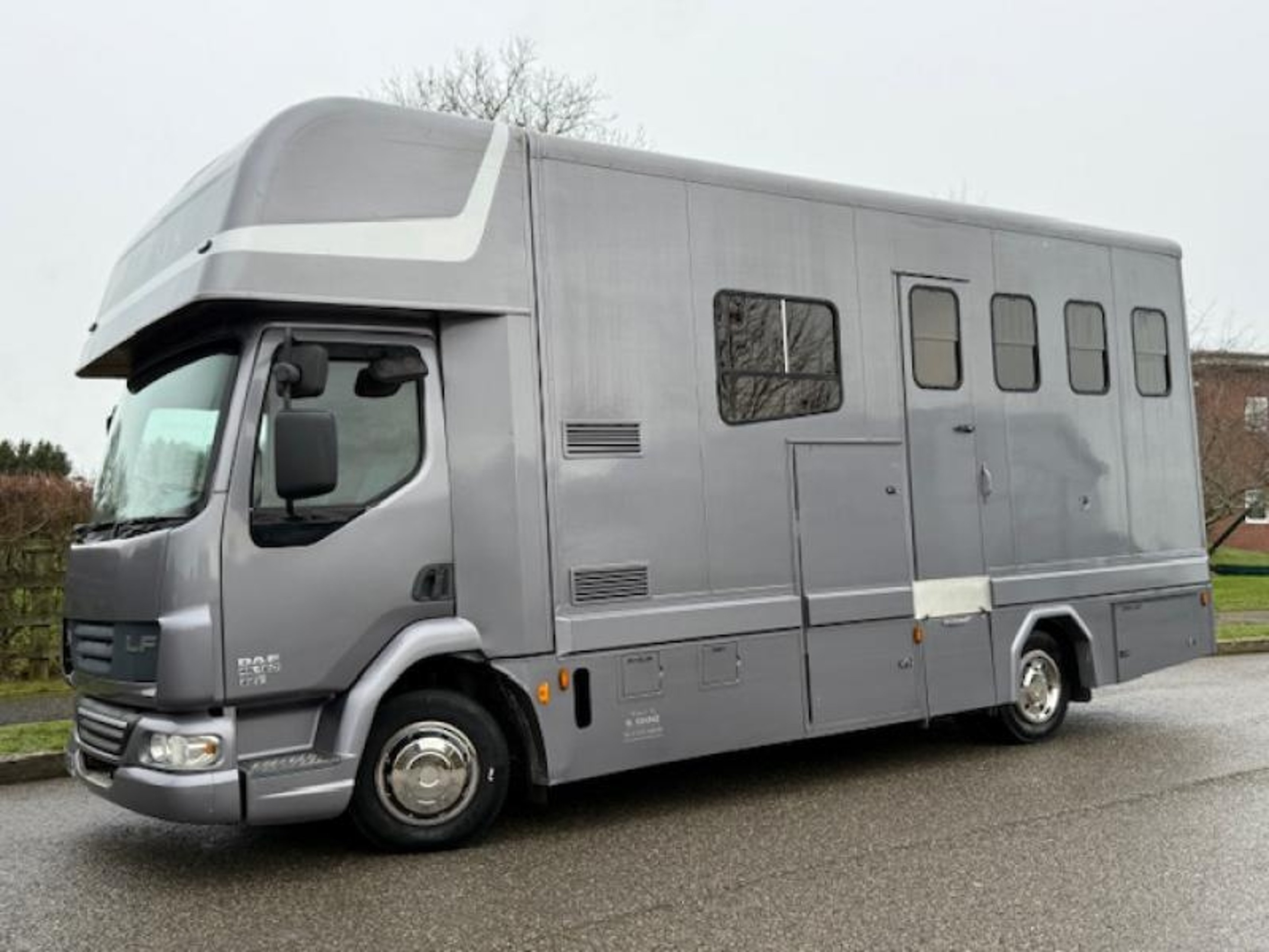 Beautiful 7.5T Cooke Premier Horsebox - image 1 of 1