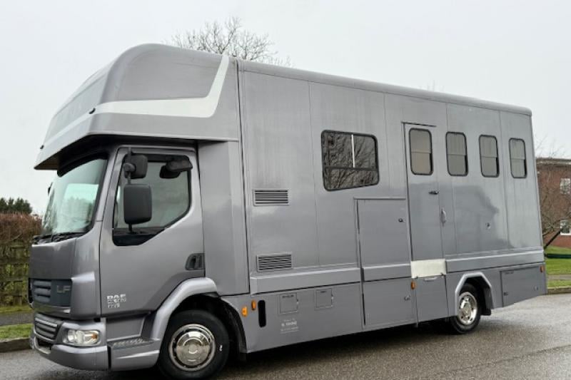 Beautiful 7.5T Cooke Premier Horsebox