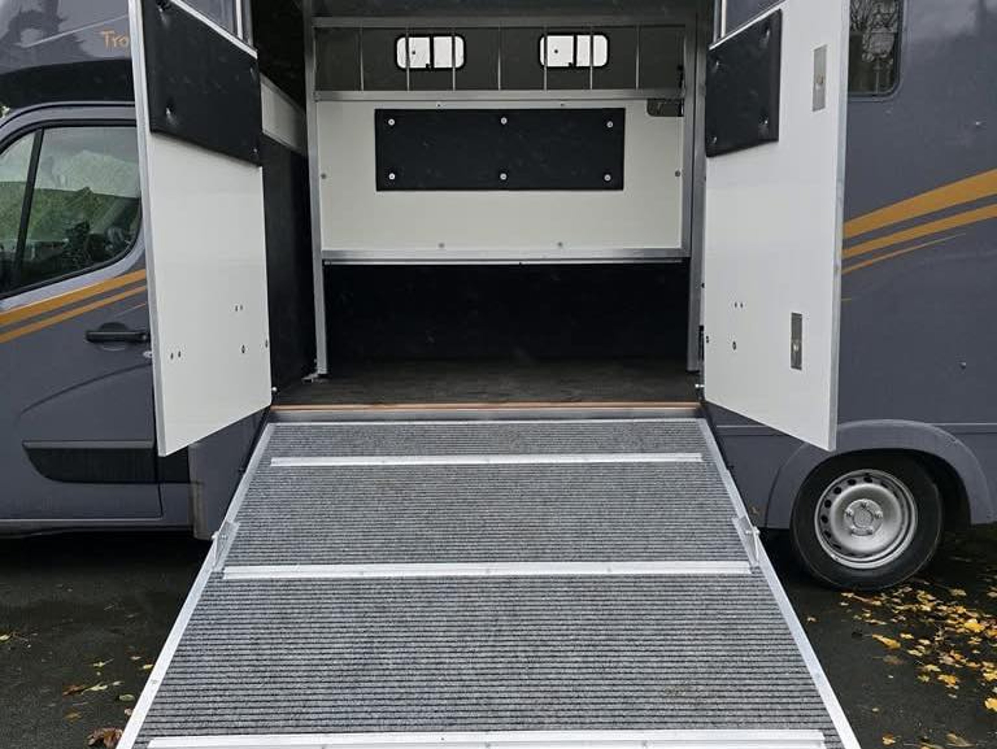 3.9 Ton Peper Harrow Trophy Twin - Renault Master - image 6 of 7