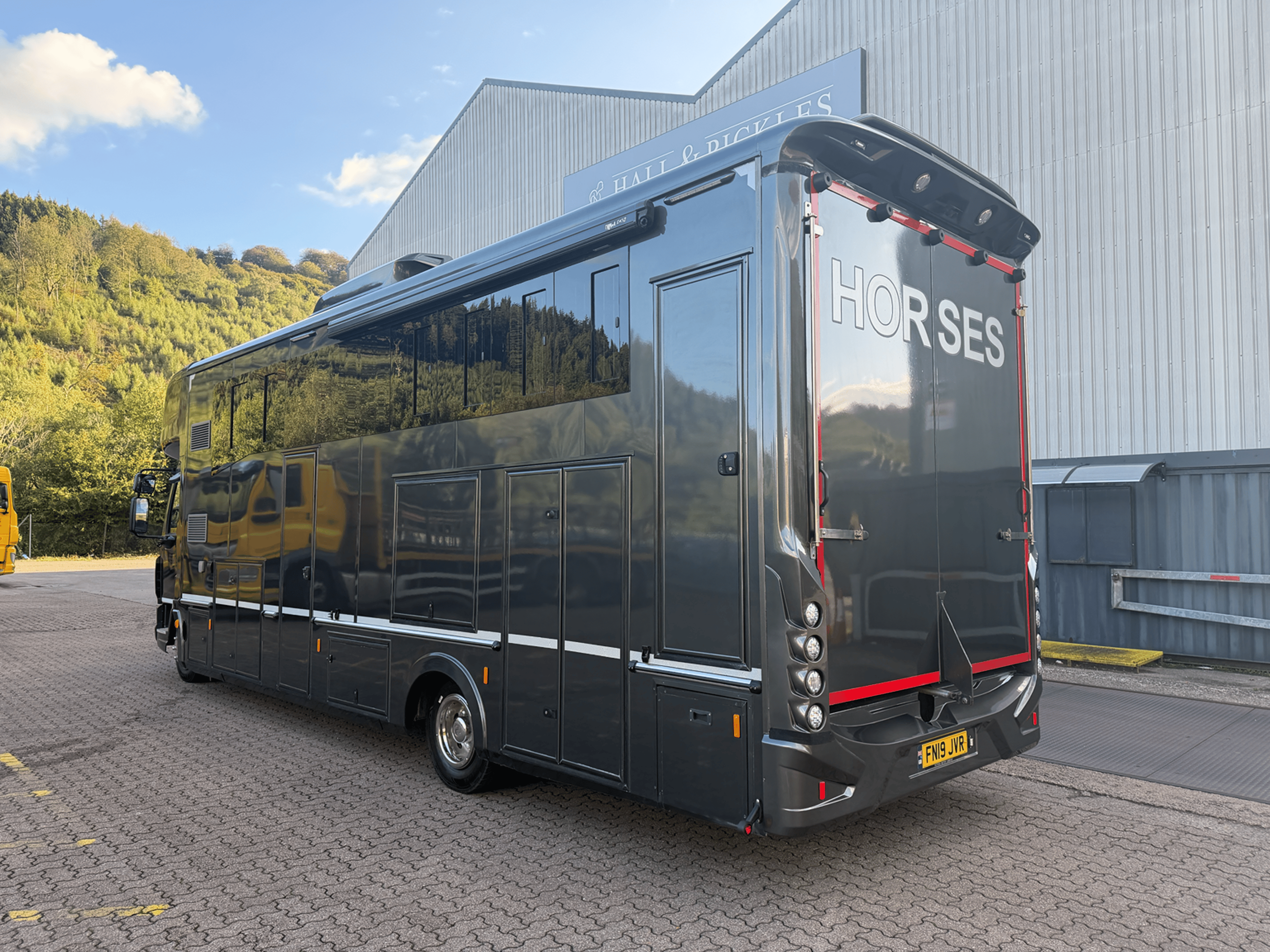 12t DAF LF 210 | Four Horse | 5/6 Berth | 2024 Build - image 3 of 18