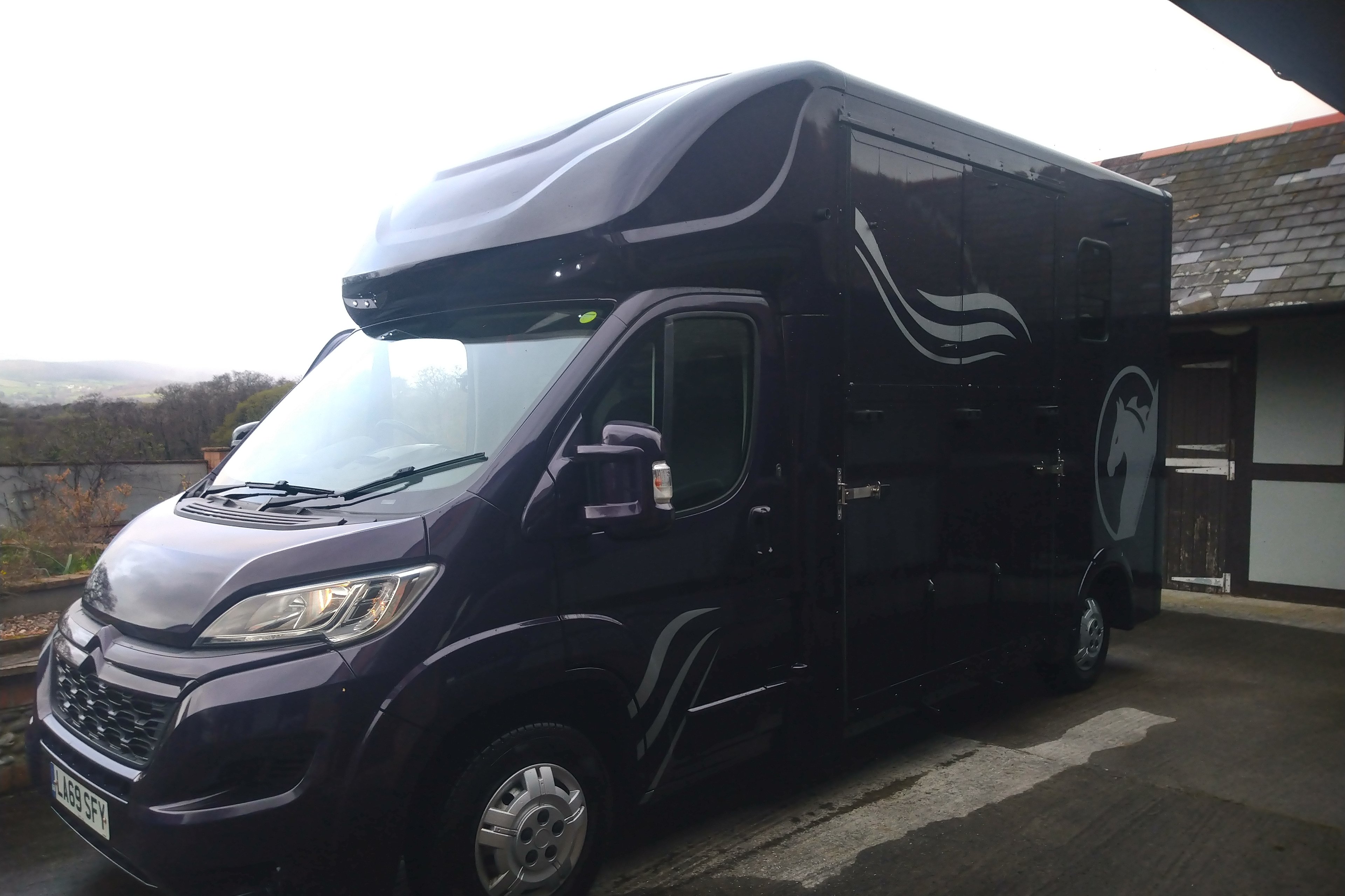 3.5t Citroen Relay by Walk on Horseboxes