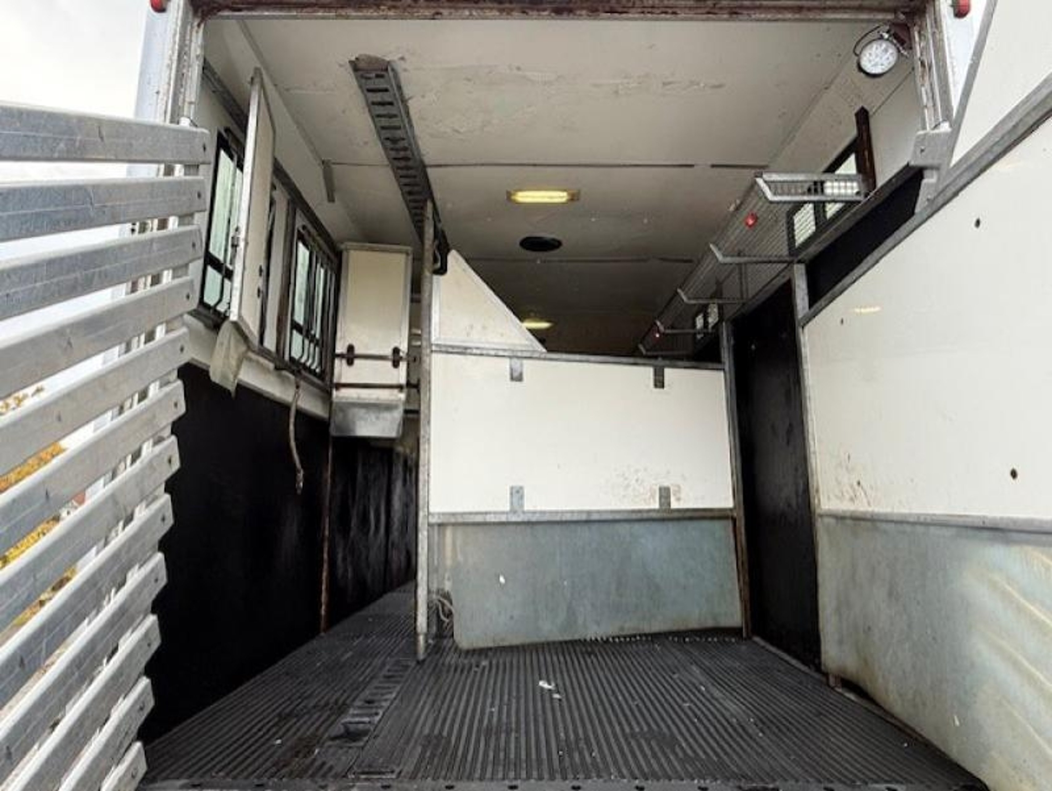 18T Mercedes-Benz Atego by Prater Coach Works - image 10 of 14